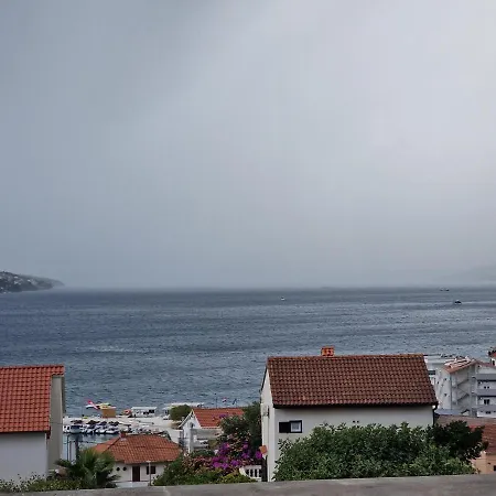 Island * Trogir