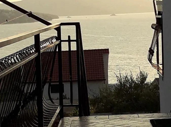 Island דירה טרוגיר