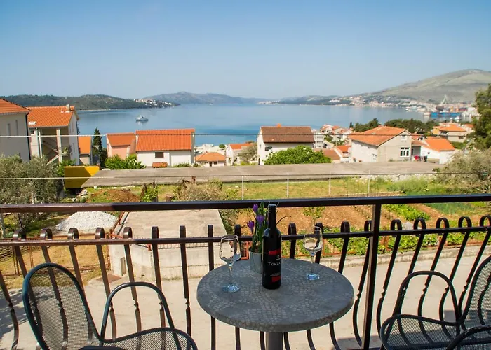 Island * טרוגיר