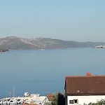 아파트 Island