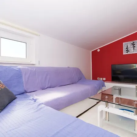 Island Apartment